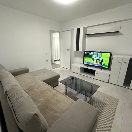 Apartament Ultra Central 3 Apartment Hunedoara Exterior foto