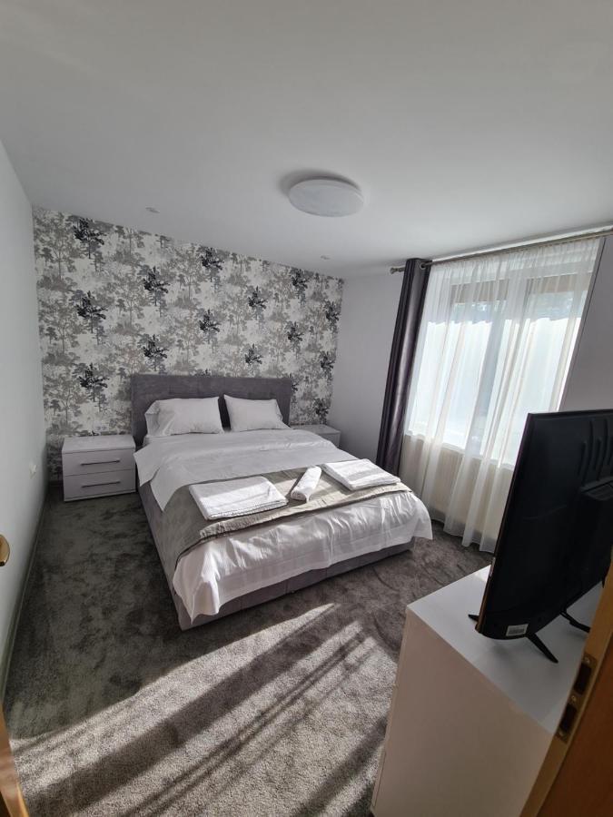 Apartament Ultra Central 3 Apartment Hunedoara Exterior foto