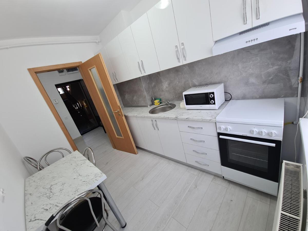 Apartament Ultra Central 3 Apartment Hunedoara Exterior foto