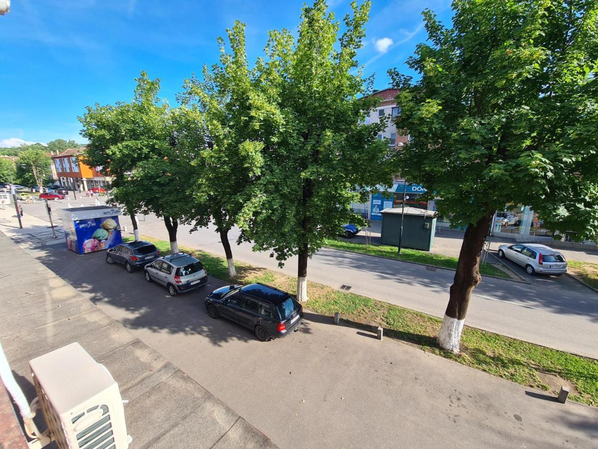Apartament Ultra Central 3 Apartment Hunedoara Exterior foto